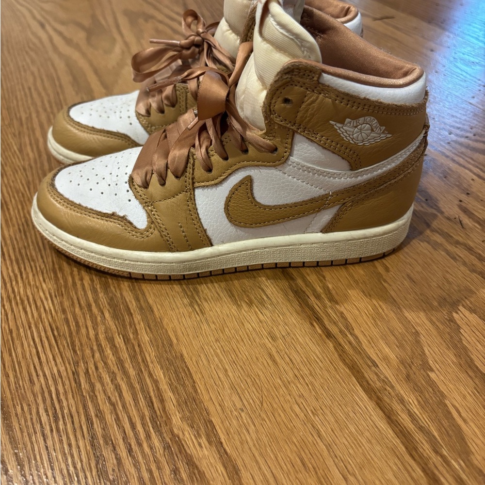Nike High-Top Sneakers in Tan and White